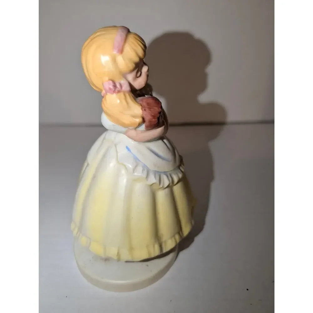 Vintage Sankyo Japan Music Box Figure Girl Holding Baby Brother Boy Works S81